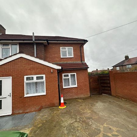 Keedonwood Road Bromley, Rooms With Free Wifi Buitenkant foto