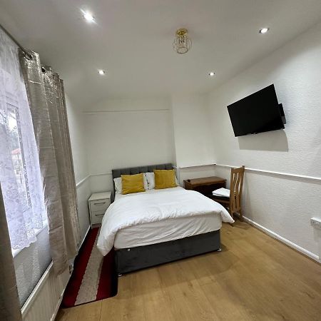 Keedonwood Road Bromley, Rooms With Free Wifi Buitenkant foto
