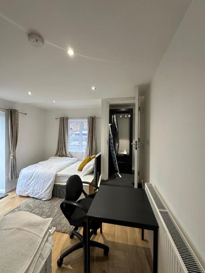 Keedonwood Road Bromley, Rooms With Free Wifi Buitenkant foto