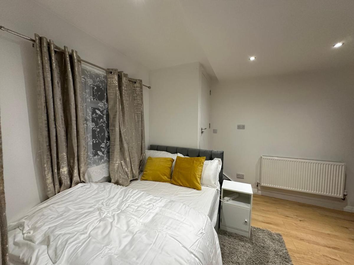 Keedonwood Road Bromley, Rooms With Free Wifi Buitenkant foto