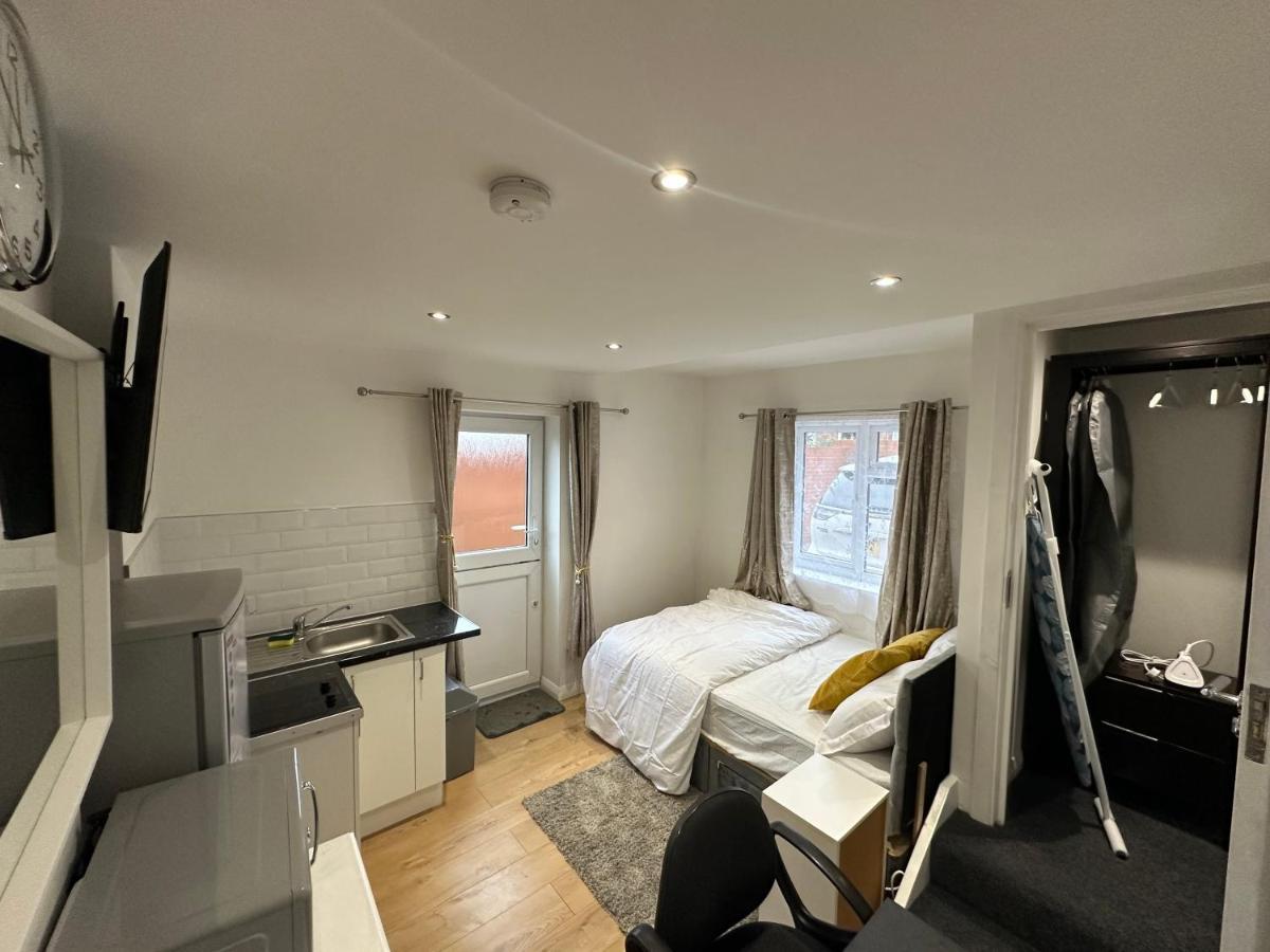 Keedonwood Road Bromley, Rooms With Free Wifi Buitenkant foto