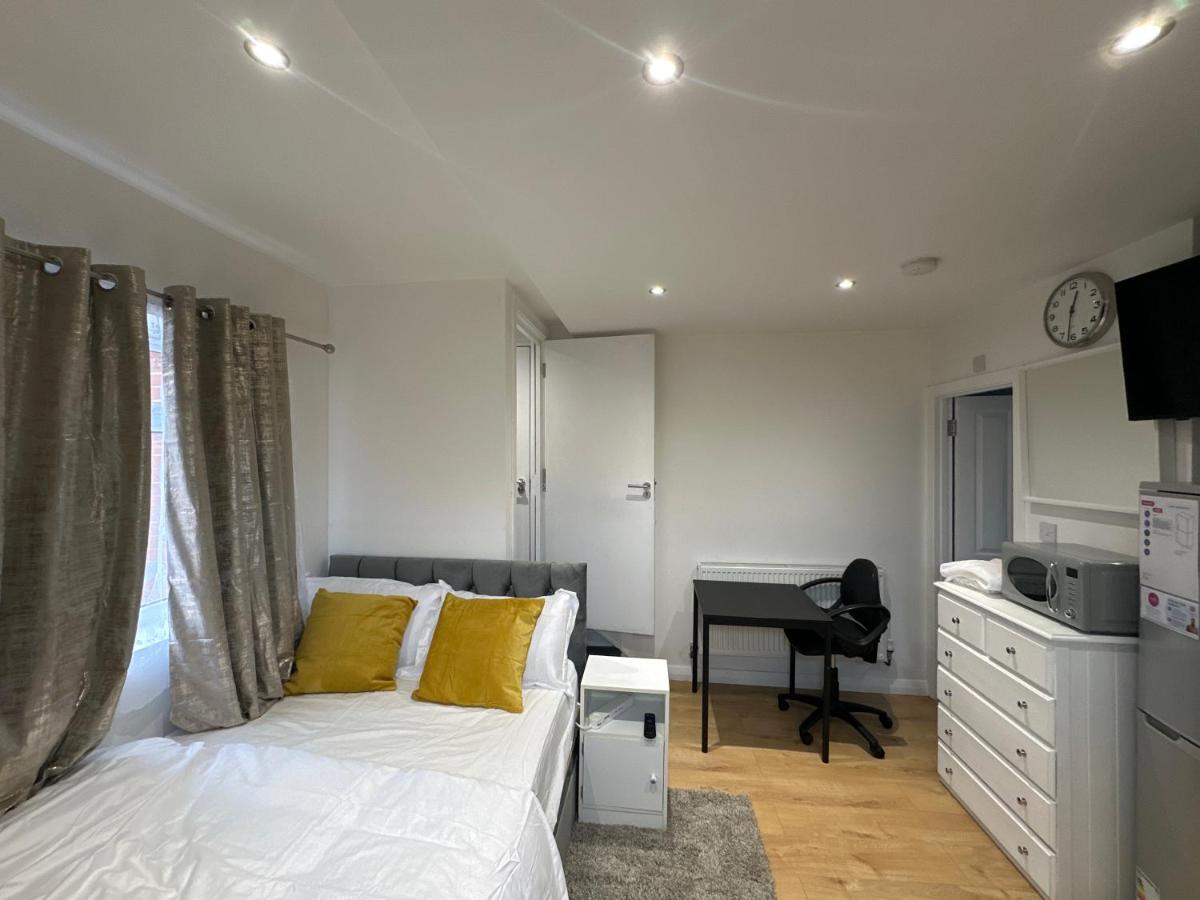 Keedonwood Road Bromley, Rooms With Free Wifi Buitenkant foto