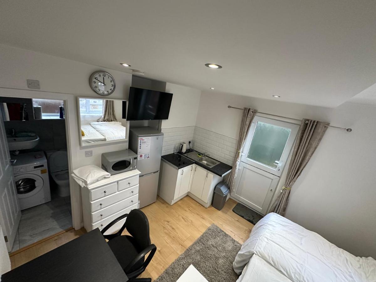 Keedonwood Road Bromley, Rooms With Free Wifi Buitenkant foto