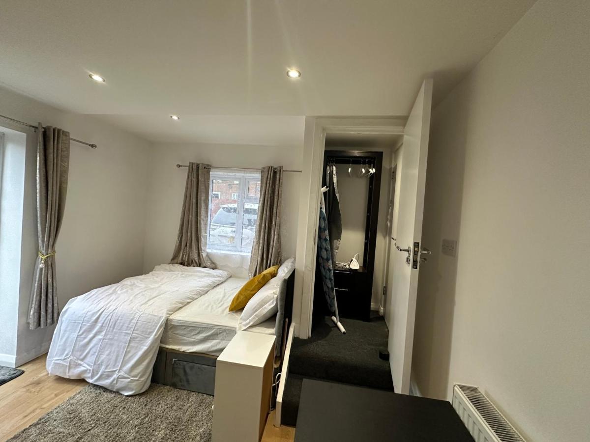 Keedonwood Road Bromley, Rooms With Free Wifi Buitenkant foto