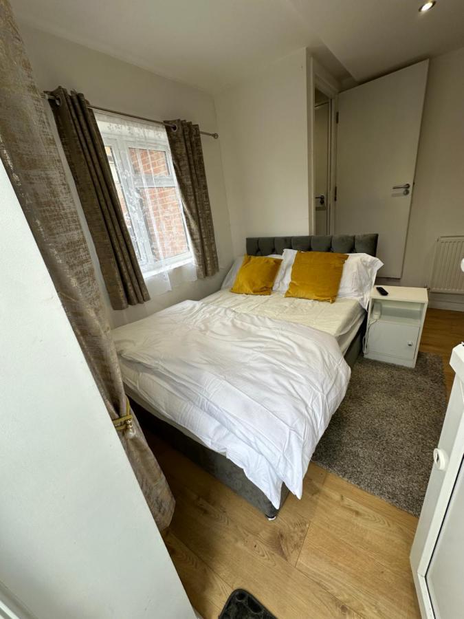Keedonwood Road Bromley, Rooms With Free Wifi Buitenkant foto