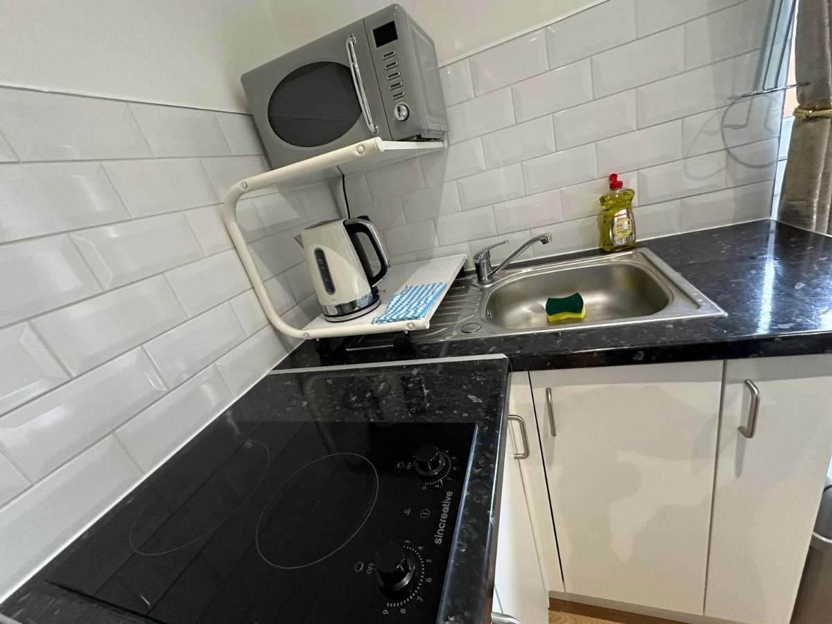 Keedonwood Road Bromley, Rooms With Free Wifi Buitenkant foto