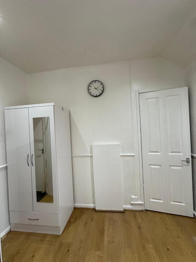 Keedonwood Road Bromley, Rooms With Free Wifi Buitenkant foto