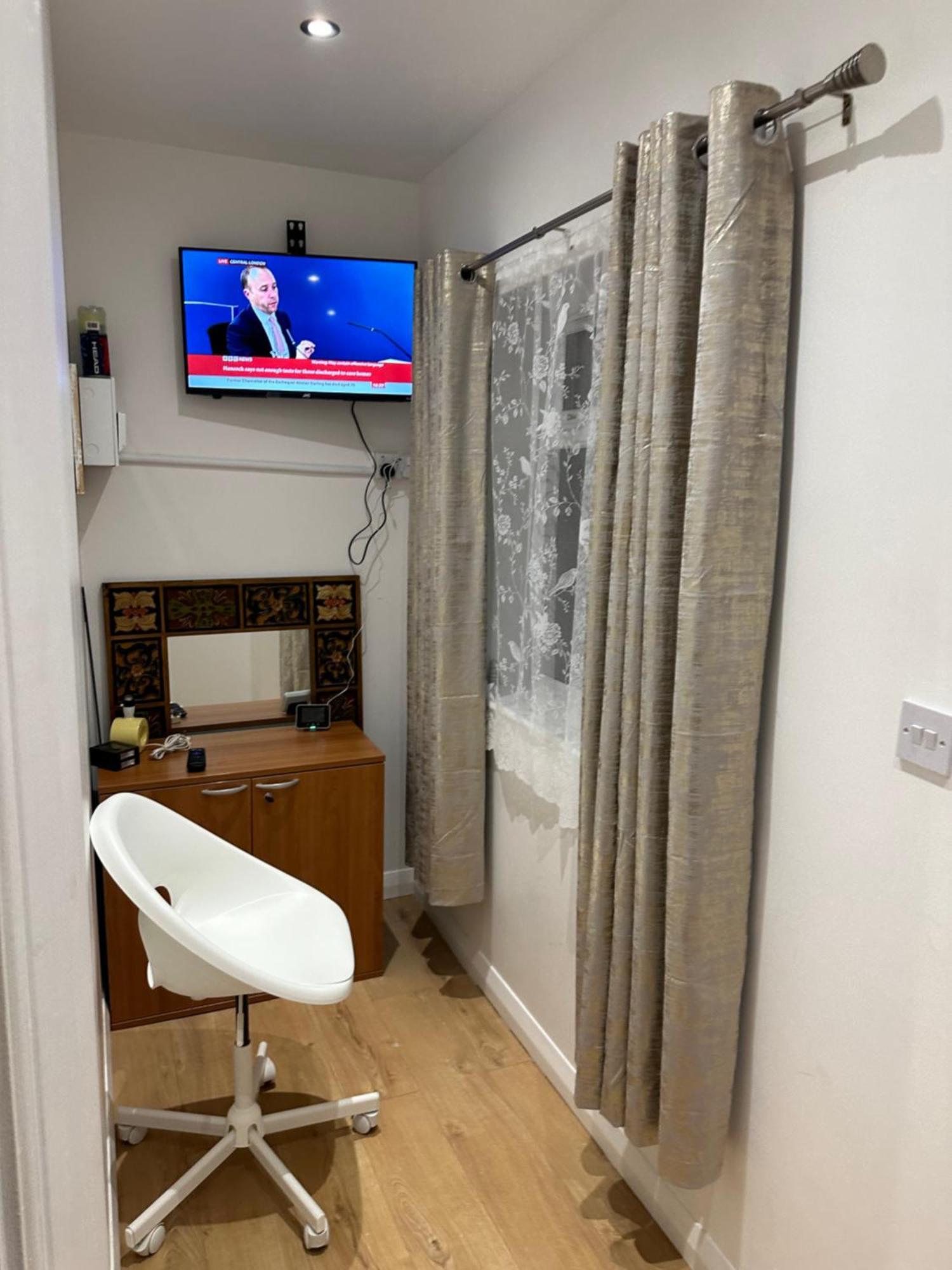 Keedonwood Road Bromley, Rooms With Free Wifi Buitenkant foto