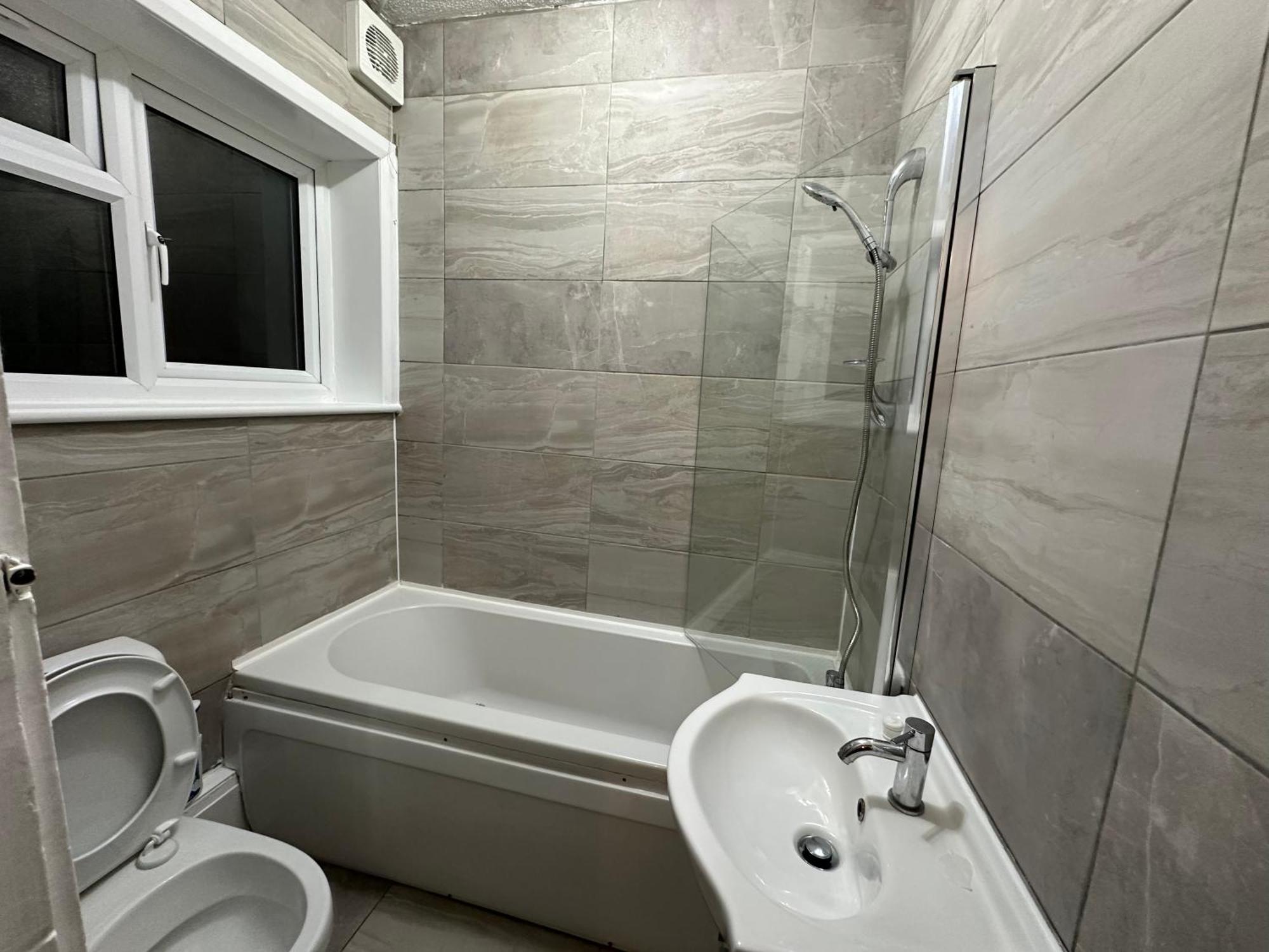 Keedonwood Road Bromley, Rooms With Free Wifi Buitenkant foto